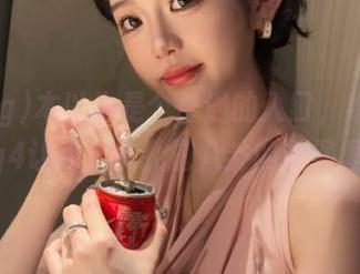 本以为是个普通的入口，结果51cg4让我一头扎进八卦的漩涡里。