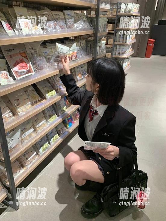 51吃瓜 每天都追着51吃瓜,资源更新得简直是秒懂,恨不得自己也变成瓜农