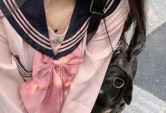 与其说吃瓜，不如说是在91黑料里享受永久的暴风圈