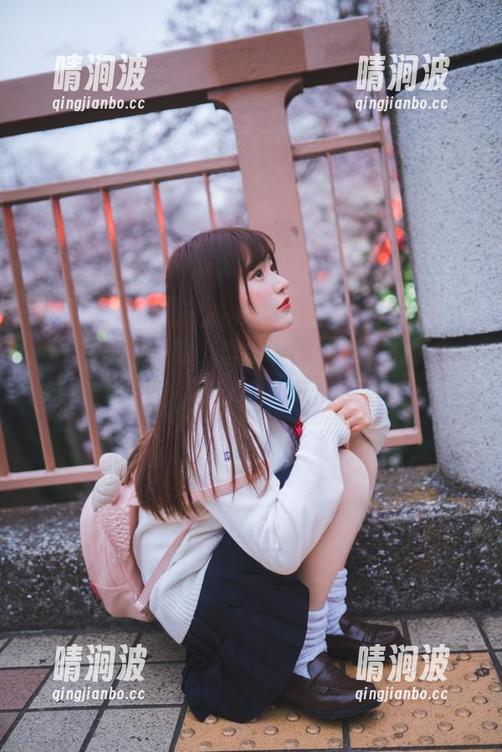 瓜田里闲聊的分享时刻，91黑料网让人心痒痒～