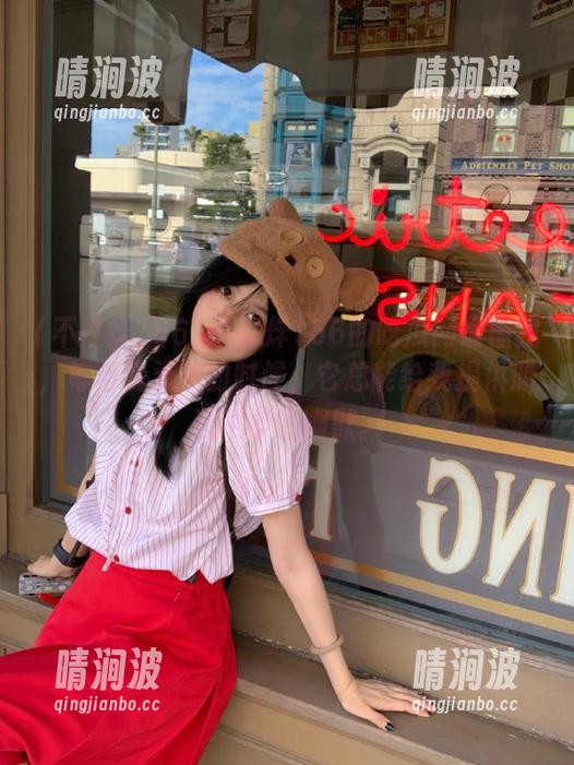 不打烊166 不打烊166的吃瓜网最懂我,每当我无聊的时候,它总能给我提供源源不断的幽默。