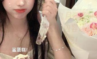 默认下载“九月奇葩瓜”节目单，今天的五一吃瓜热门内容让我血脉偾张，究竟要如何吃！