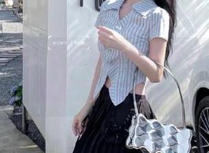 从吃瓜苹果到热辣八卦，只看娱乐718官网！