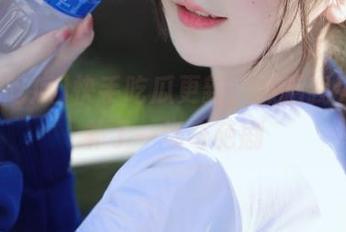 快手吃瓜更新，然后我突然脑补了一场奇葩剧