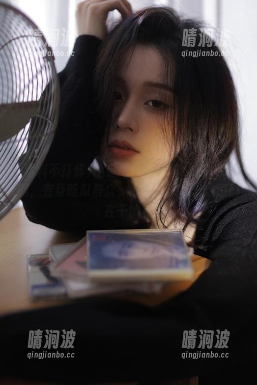 黑料不打烊 观看黑料不打烊zzzttt5官网,变身吃瓜群众,心里默默在想他们都在干嘛?
