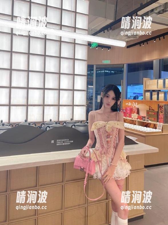 黑料网站 黑料网站封了,临急抱佛脚下的西瓜链接都是我的救命稻草!