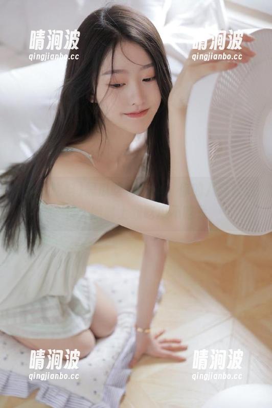 黑瓜吃料 黑瓜吃料app:你的八卦快递员,随时上线吃瓜不吃亏